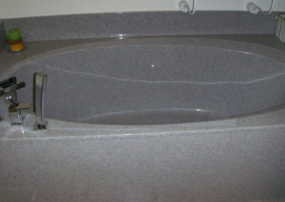 Mark-22-tub-in-Twilite-gray-granite